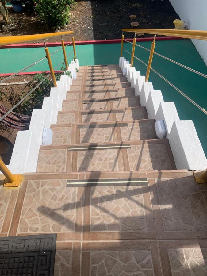 Hostal White House Galapagos Puerto Ayora  Eksteriør billede