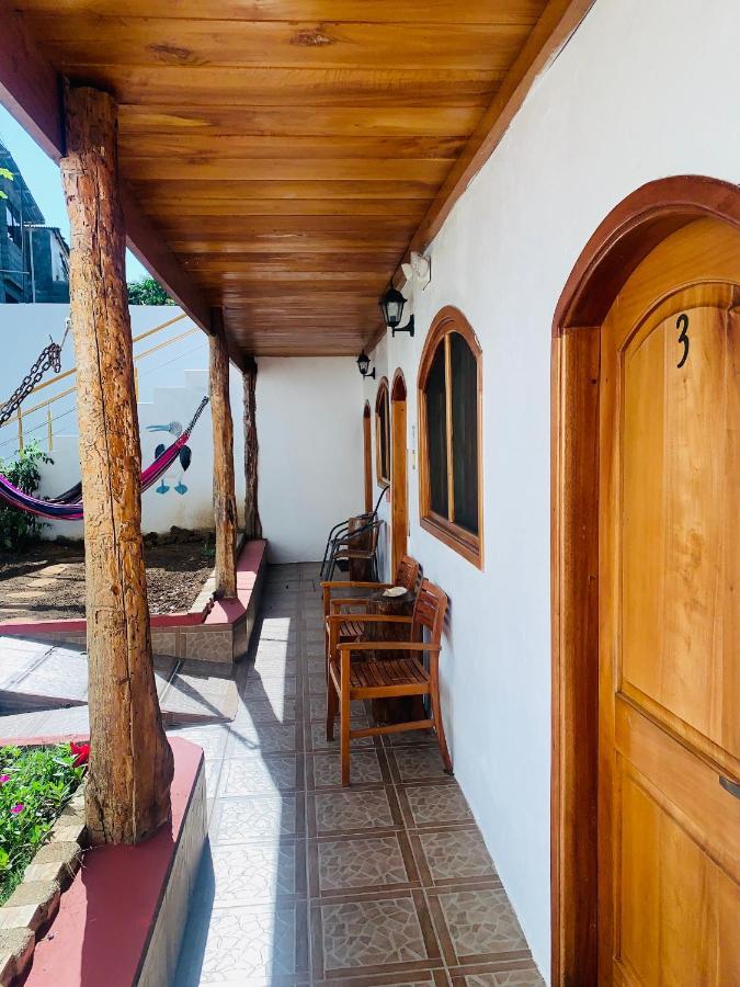 Hostal White House Galapagos Puerto Ayora  Eksteriør billede