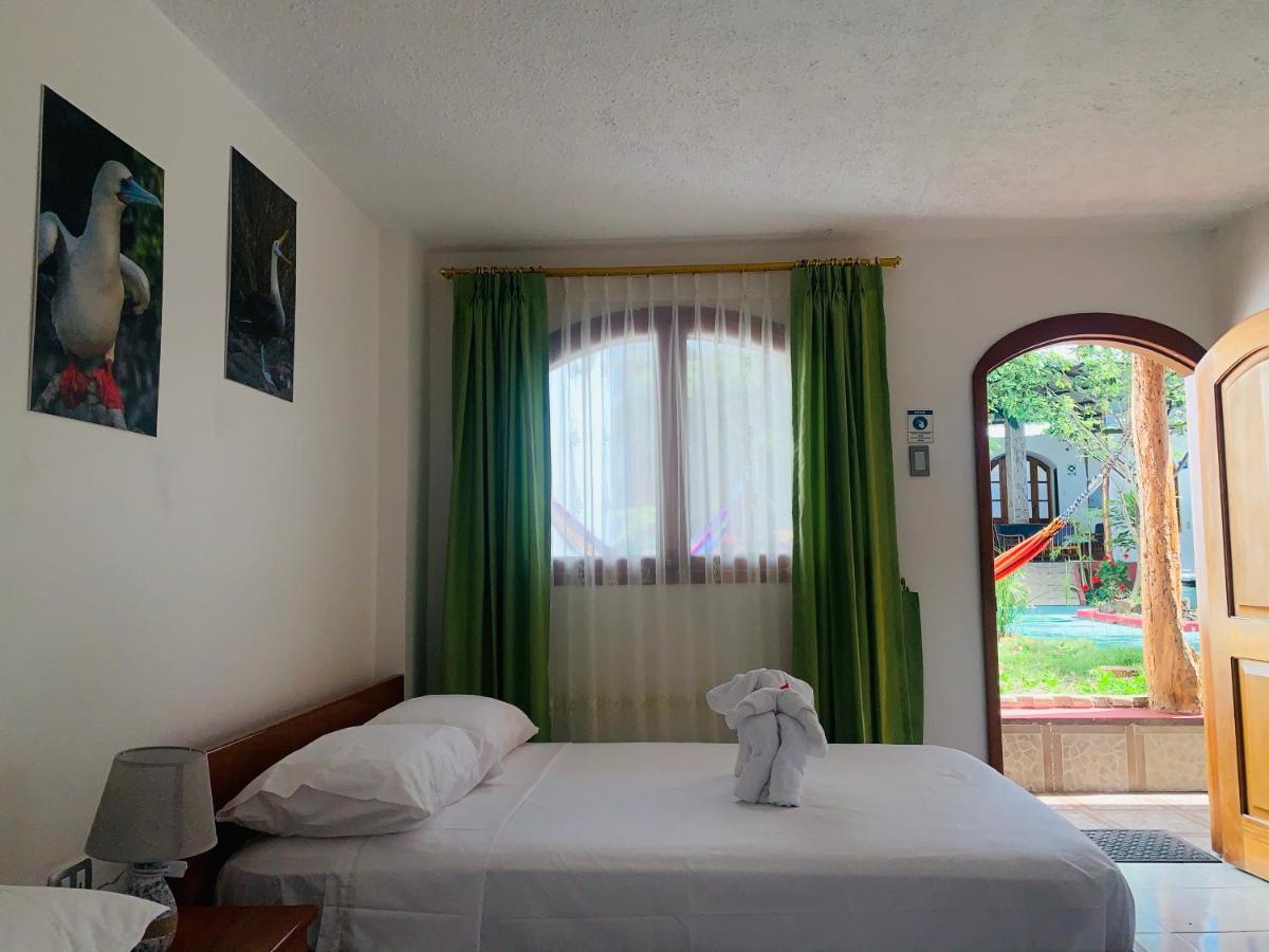 Hostal White House Galapagos Puerto Ayora  Eksteriør billede