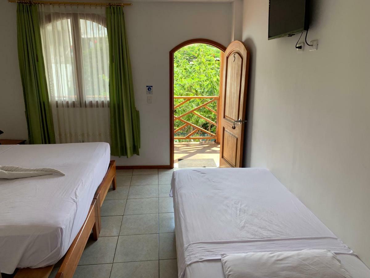 Hostal White House Galapagos Puerto Ayora  Eksteriør billede