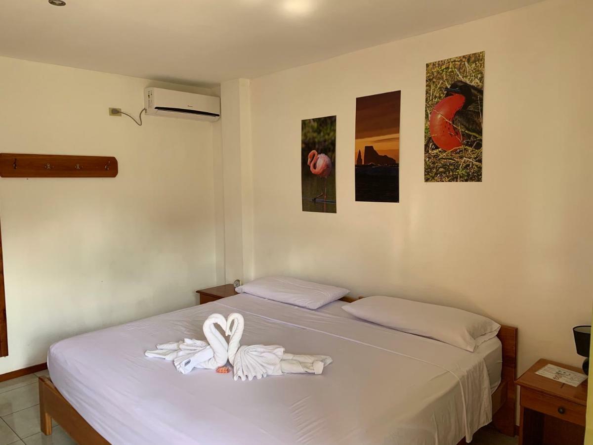Hostal White House Galapagos Puerto Ayora  Eksteriør billede